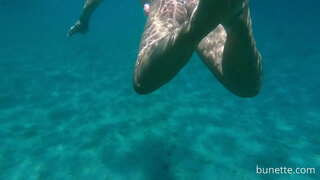 Жүзе менің анальной тығынмен мұхитындағы