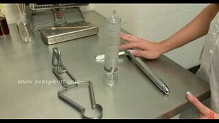 Sykepleier med glupsk ass spiser kuk