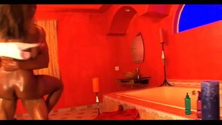 ���ट्टर अंतरजातीय सेक्स